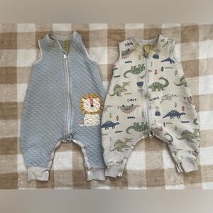 Baby Sleeveless Quilted Zip Up Footed Rompers - Blue Lion and Dinosaur size s